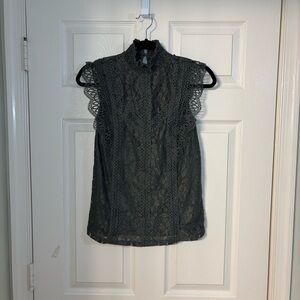 Cable & Gauge Lace Sleeveless Top Women’s Greenish Gray (Olive), Size XS
